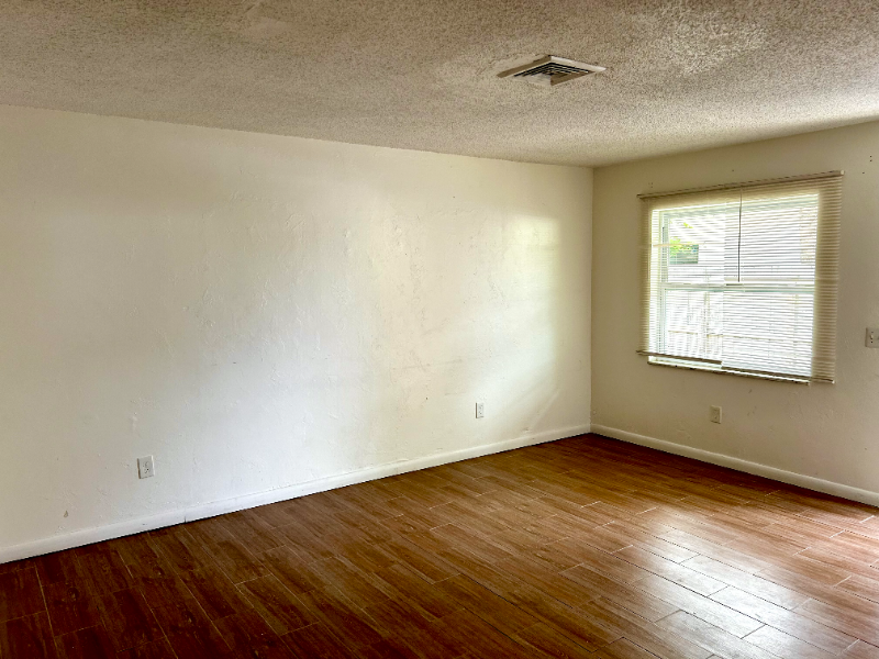626 W Mango St #A - Photo 6 of 7