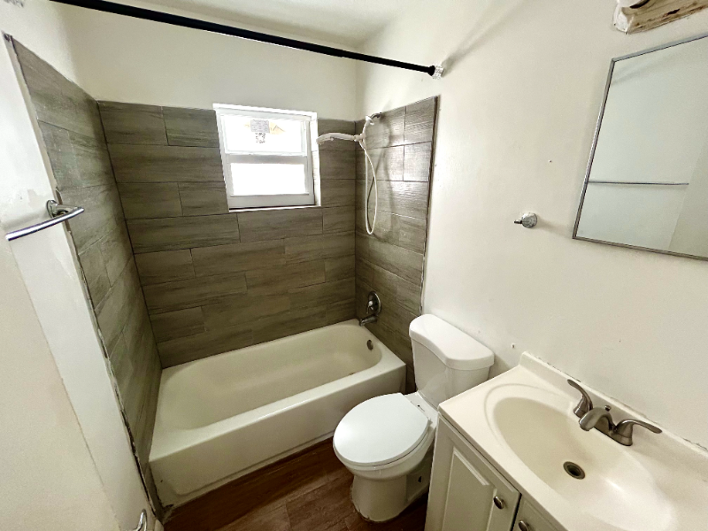 626 W Mango St #A - Photo 7 of 7
