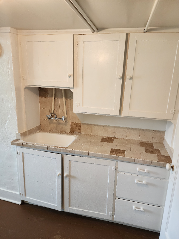 411 12th St #5 - Photo 2 of 5