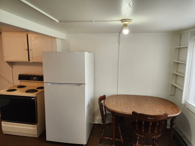 411 12th St #5 - Photo 3 of 5