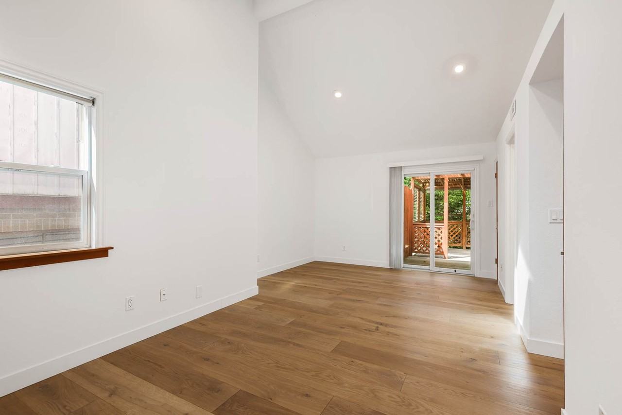 15008 122nd Pl Ne - Photo 7 of 19