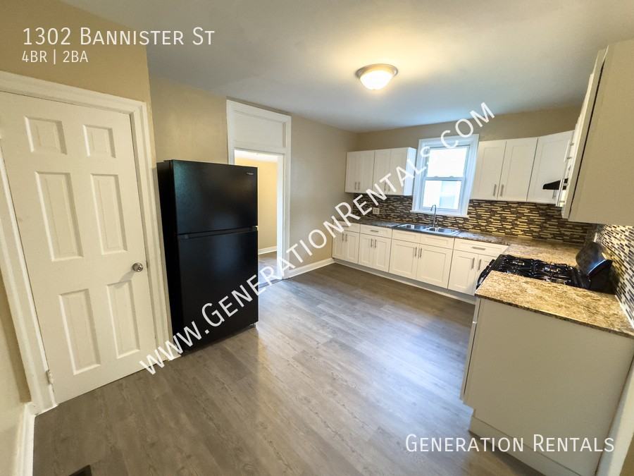 1302 Bannister St - Photo 2 of 13