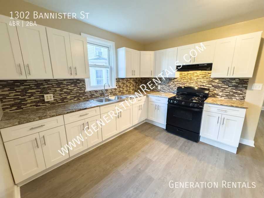 1302 Bannister St - Photo 3 of 13