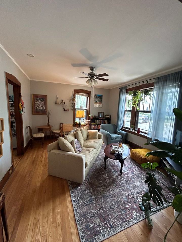 3549 N Damen Ave #1 - Photo 3 of 15