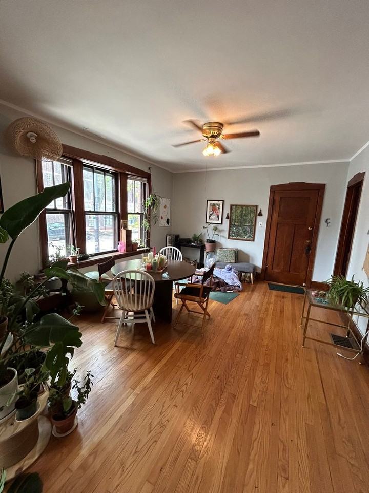 3549 N Damen Ave #1 - Photo 4 of 15