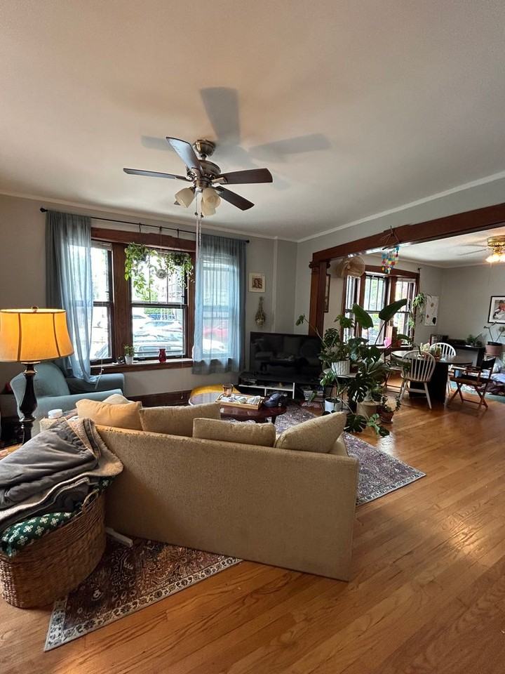 3549 N Damen Ave #1 - Photo 5 of 15