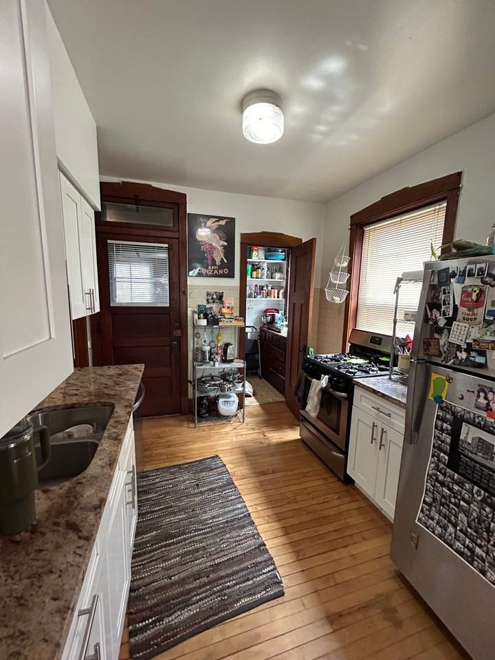3549 N Damen Ave #1 - Photo 7 of 15