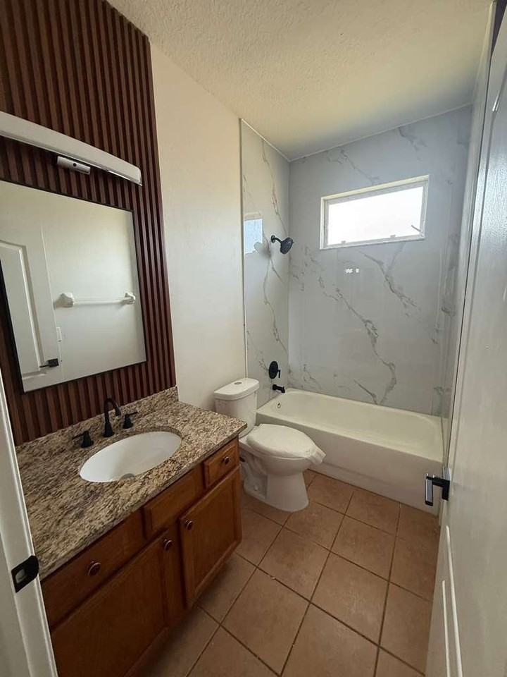 1819 Lady Palm Ct - Photo 2 of 14
