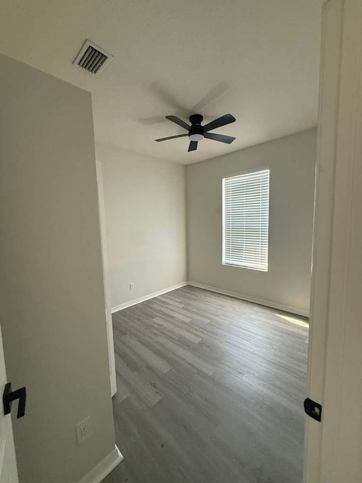 1819 Lady Palm Ct - Photo 7 of 14