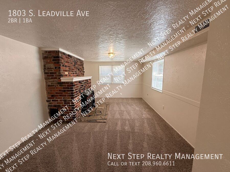 1803 S Leadville Ave - Photo 2 of 16