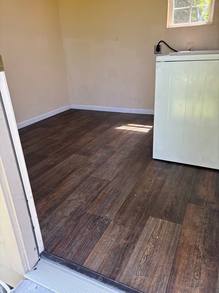 608 W Cedar St - Photo 6 of 13