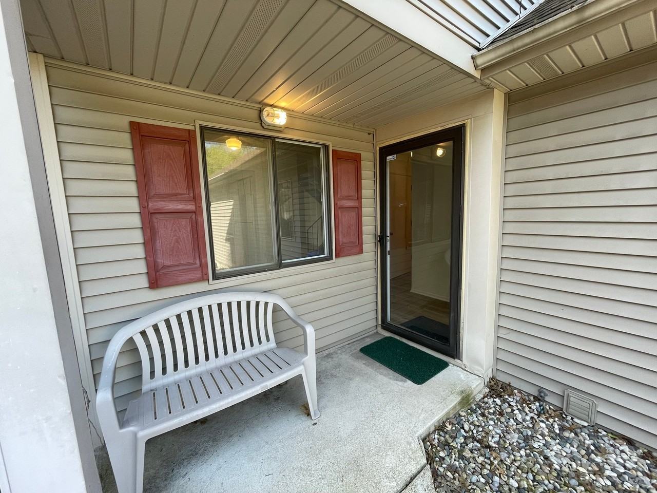 2105 Dogwood Ln - Photo 3 of 27