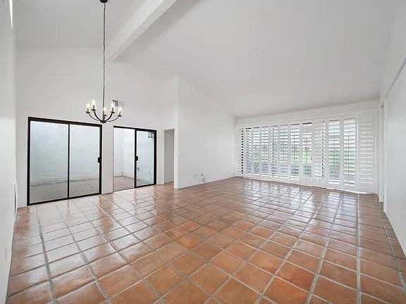 20 San Sebastian Dr - Photo 4 of 14