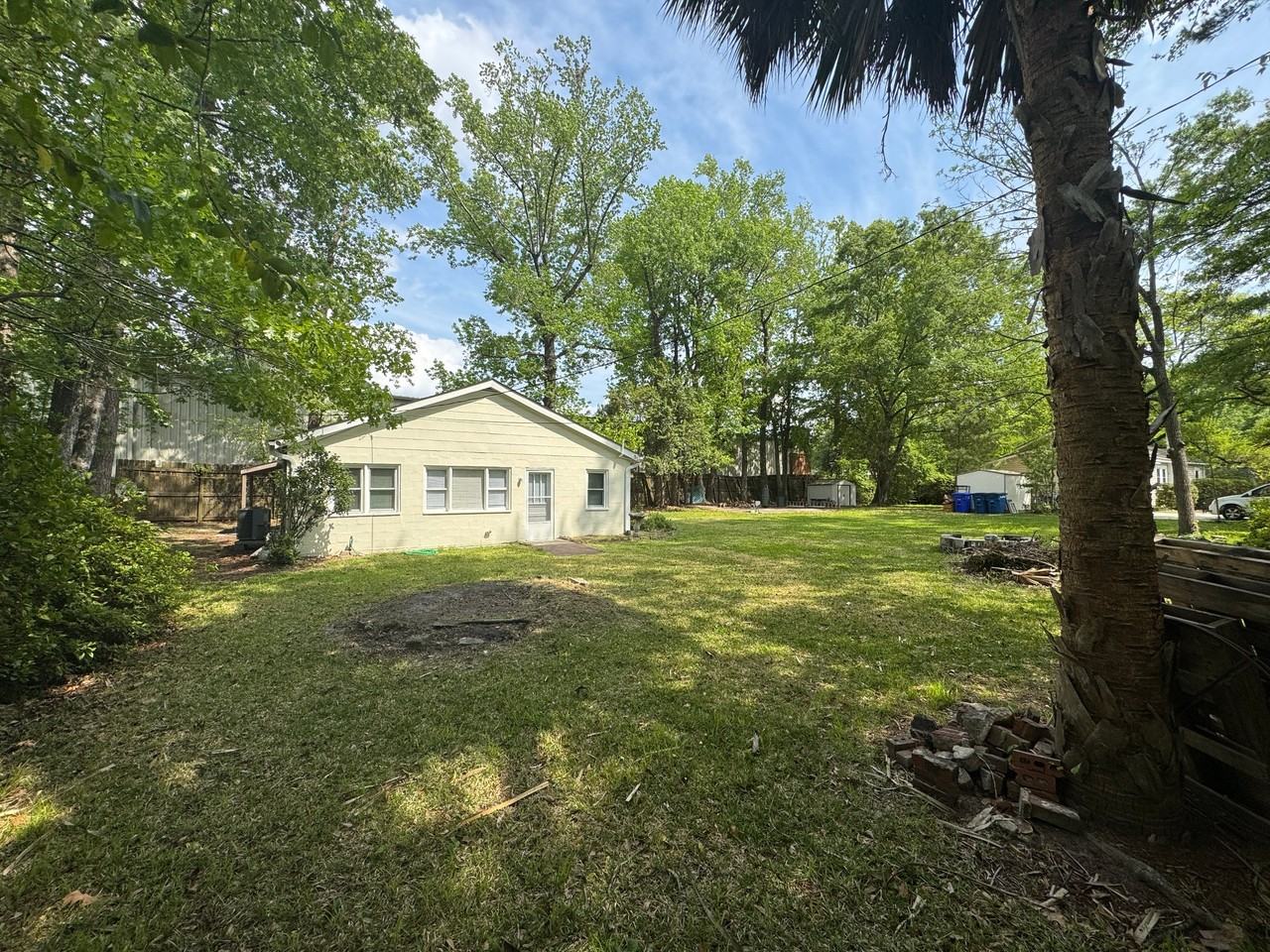 1834 Belgrade Ave - Photo 2 of 13
