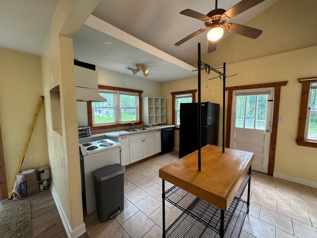 1834 Belgrade Ave - Photo 7 of 13