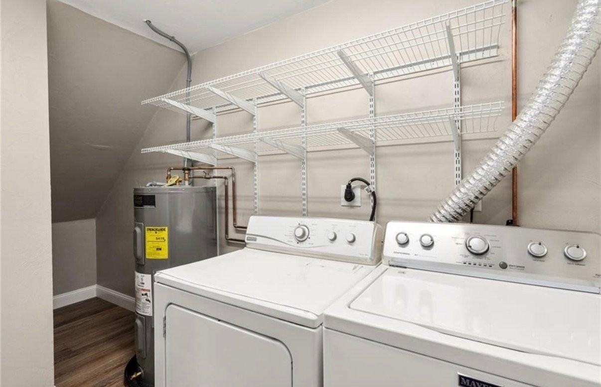 476 Green End Ave #A - Photo 7 of 10