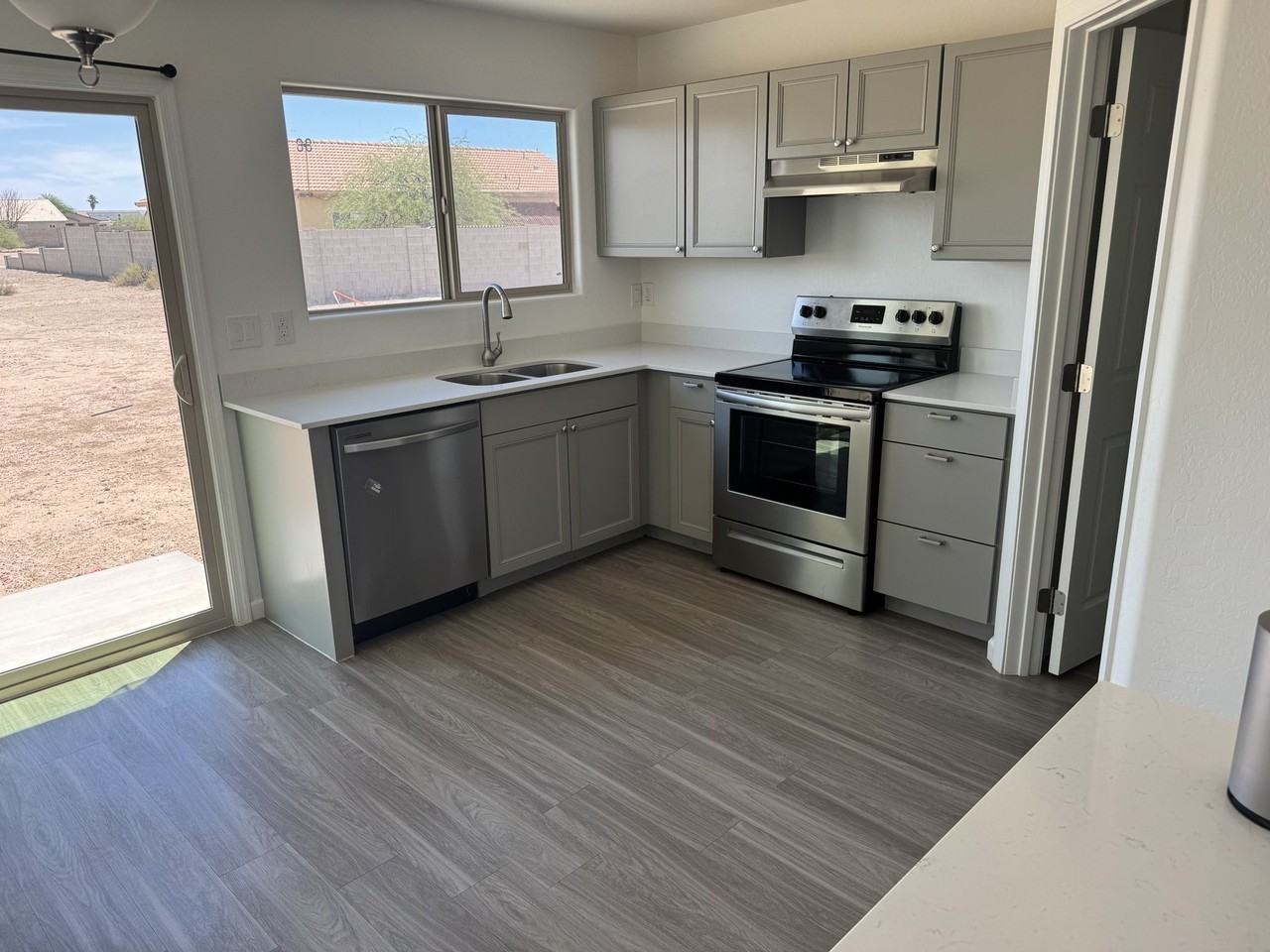14653 S Diablo Rd - Photo 4 of 15