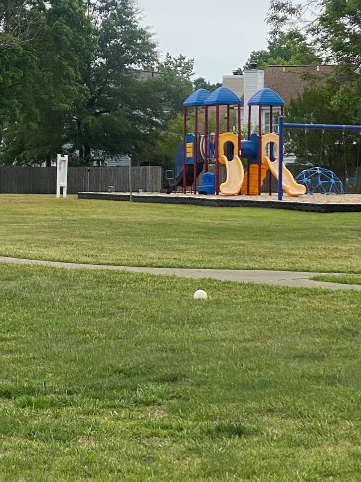 3500 Irvington Ct - Photo 2 of 9