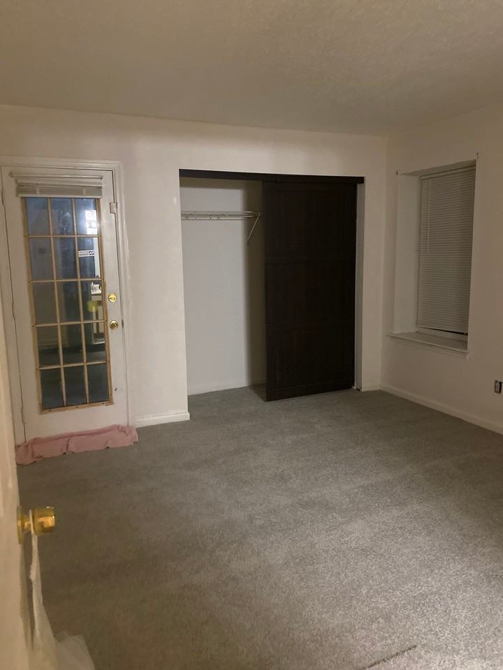 3500 Irvington Ct - Photo 3 of 9