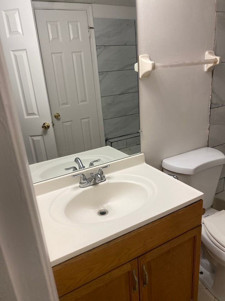 3500 Irvington Ct - Photo 4 of 9