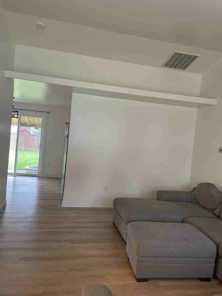 180 Moss Ln - Photo 4 of 15
