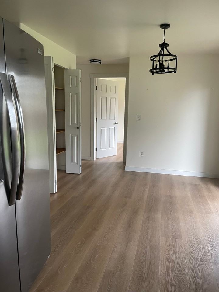 180 Moss Ln - Photo 7 of 15