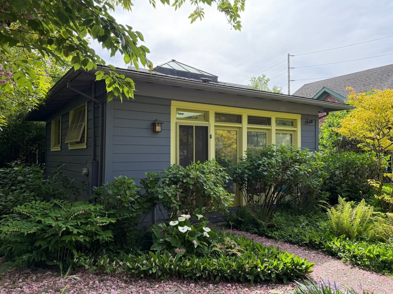 110 S Curry St - Photo 2 of 2
