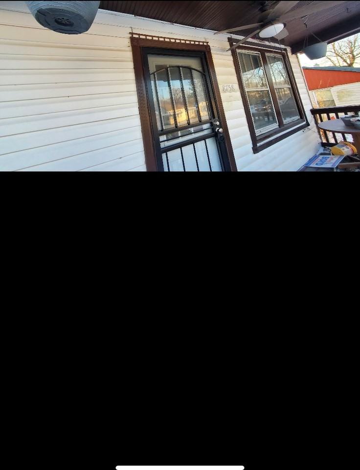 8758 Lowell St - Photo 7 of 20