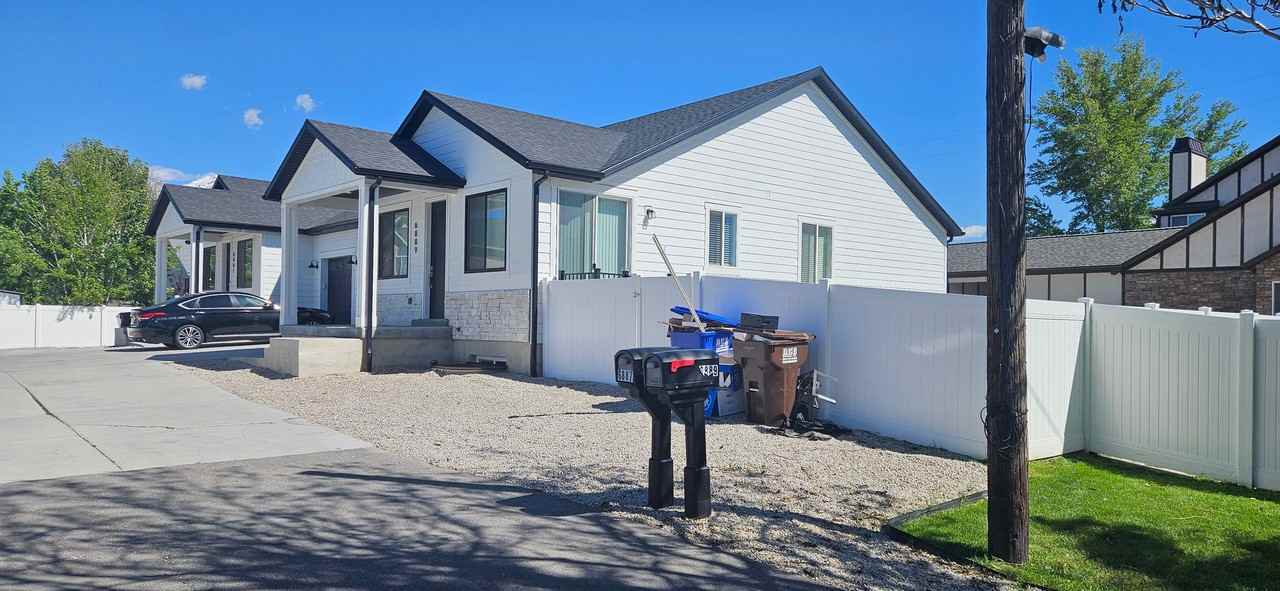6889 Se - Photo 2 of 13
