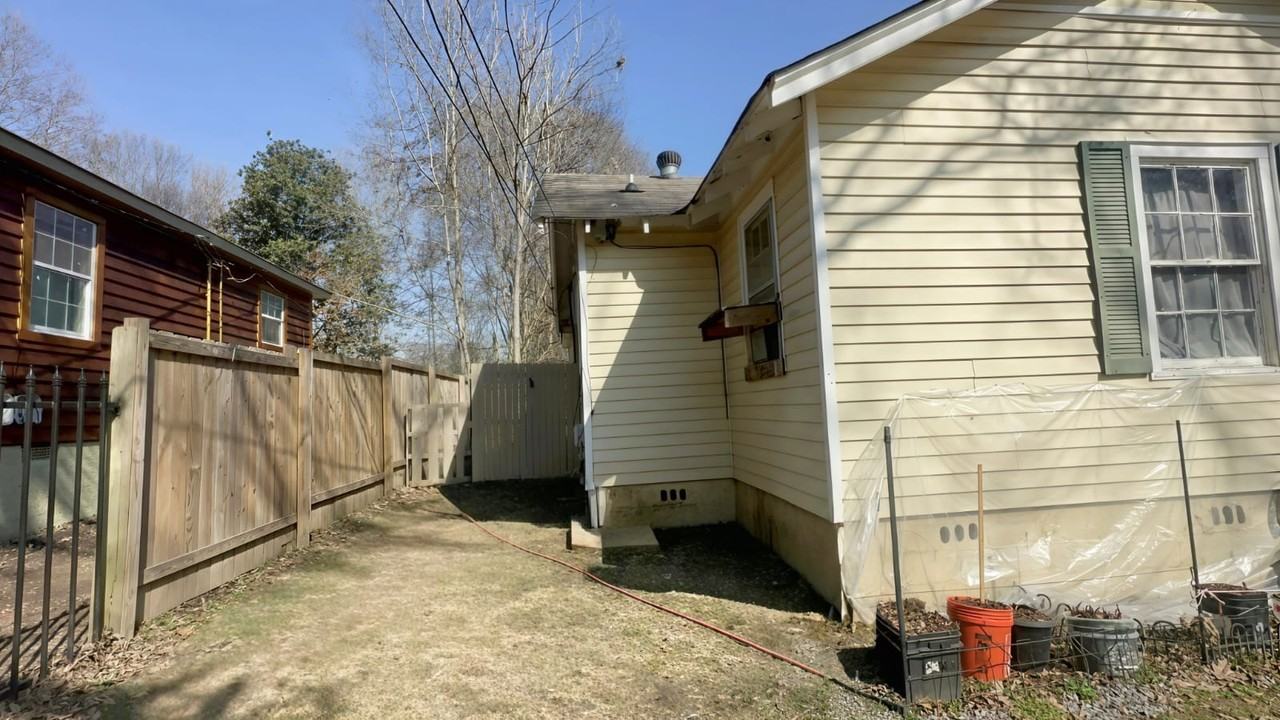 740 Valencia St - Photo 7 of 12