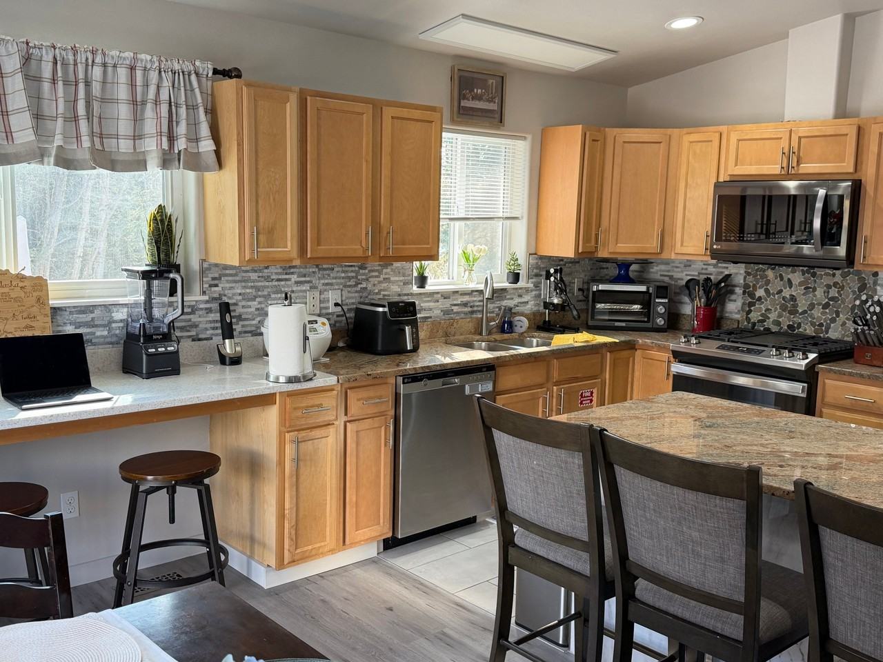 4079 Scenic View Dr - Photo 5 of 13