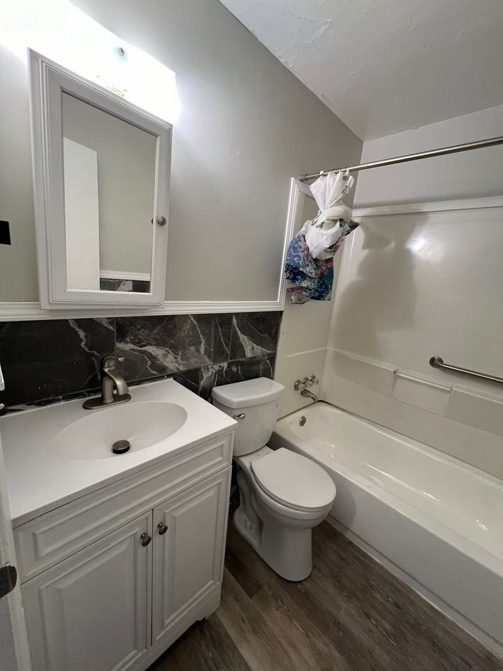 4729 E 173rd St - Photo 6 of 14