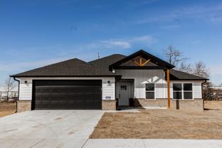 1413 E Emelyn Ln - Photo 1 of 1