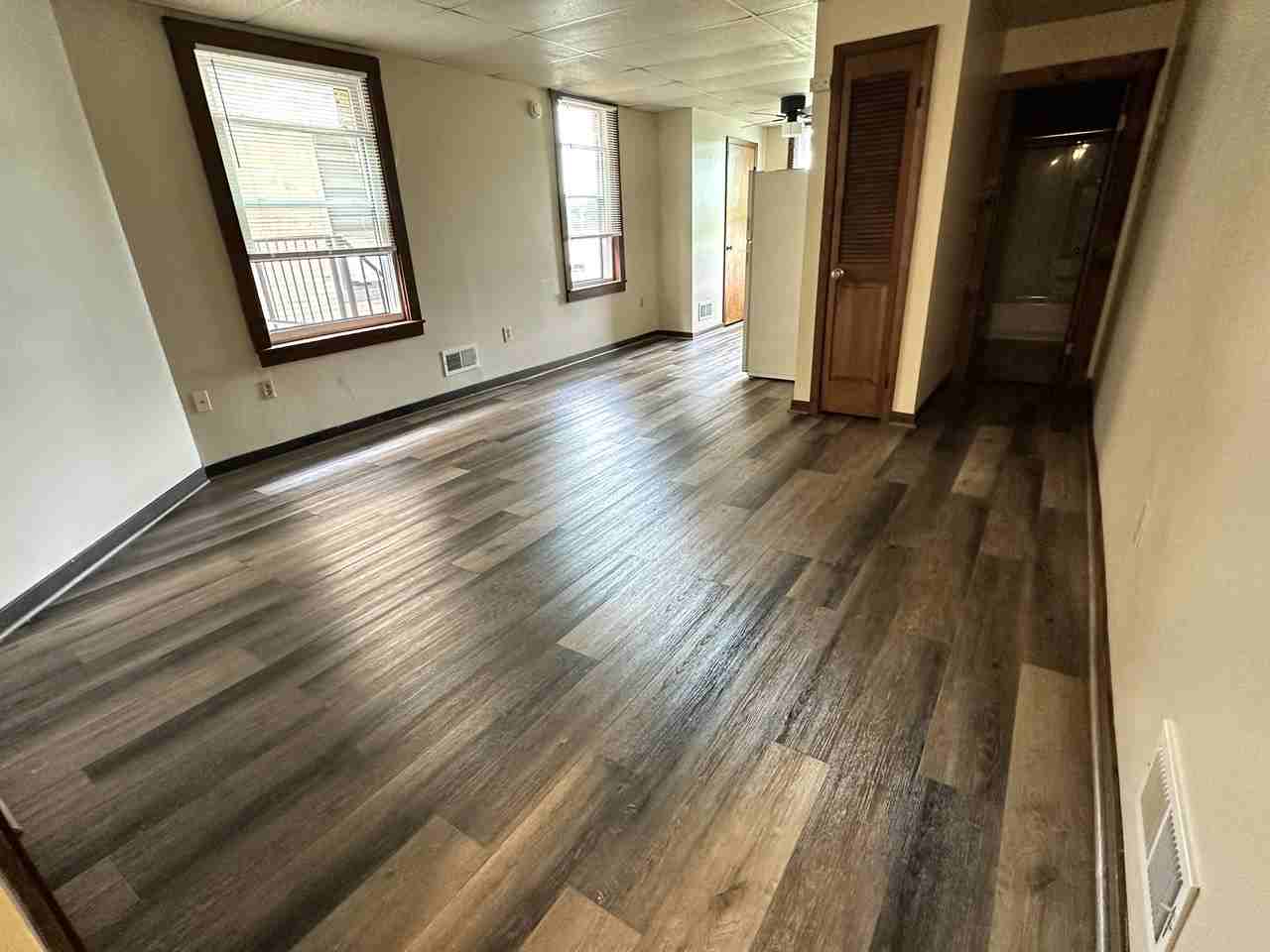 525 Larimer Ave #18 - Photo 4 of 12