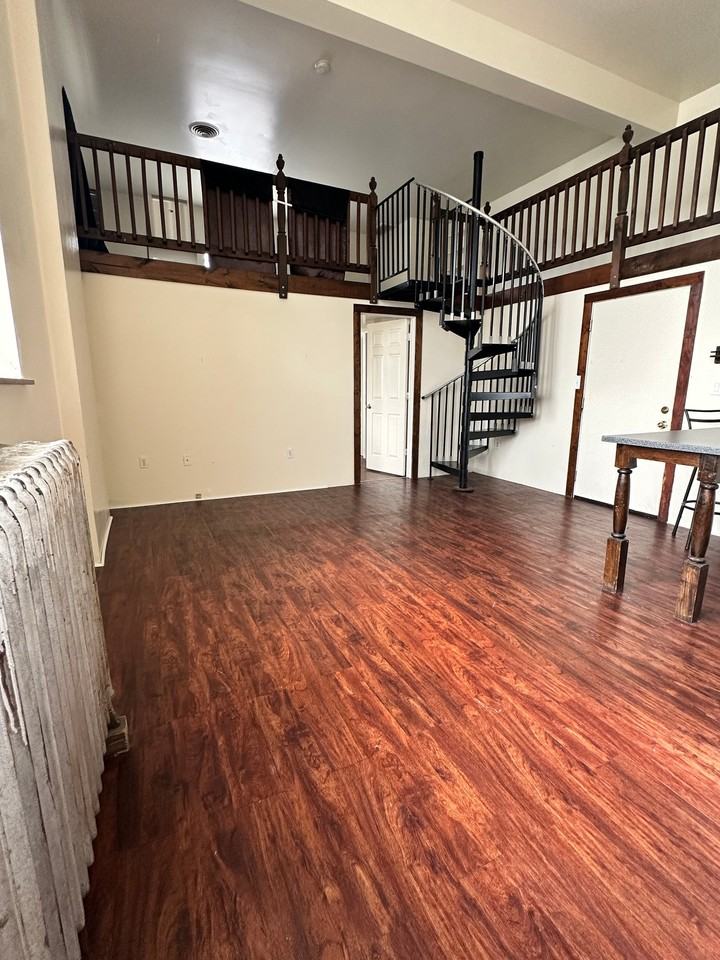 25 W Chestnut St #2A - Photo 3 of 12
