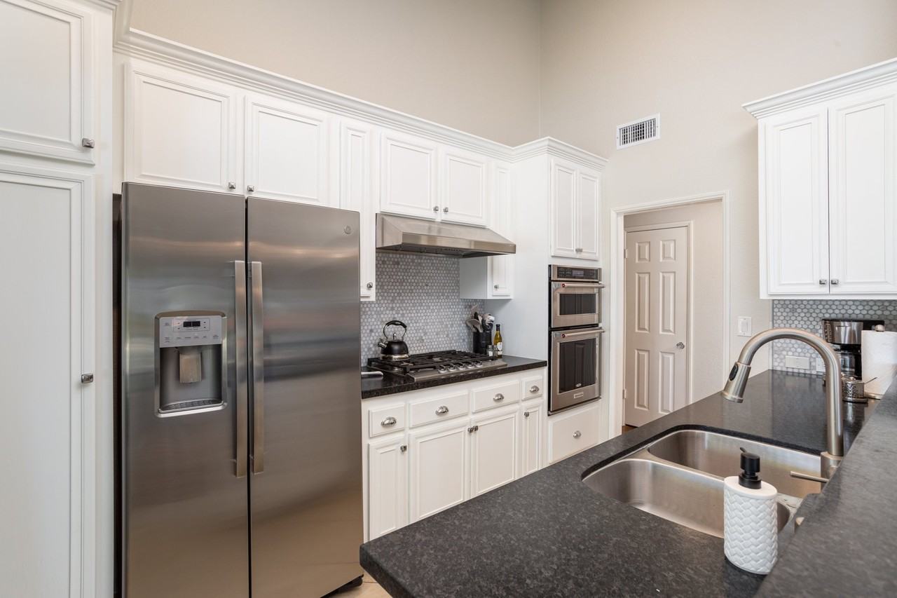 302 Esplanade - Photo 5 of 8
