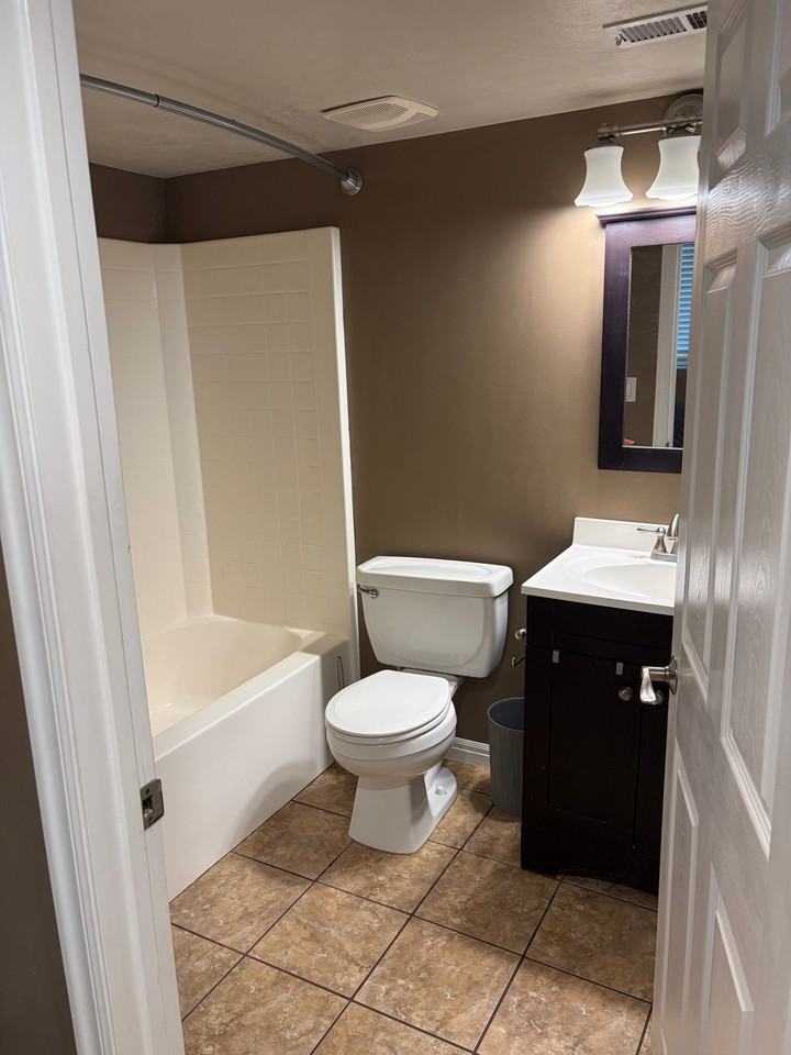 6825 S Jordan Village Rd - Photo 6 of 9