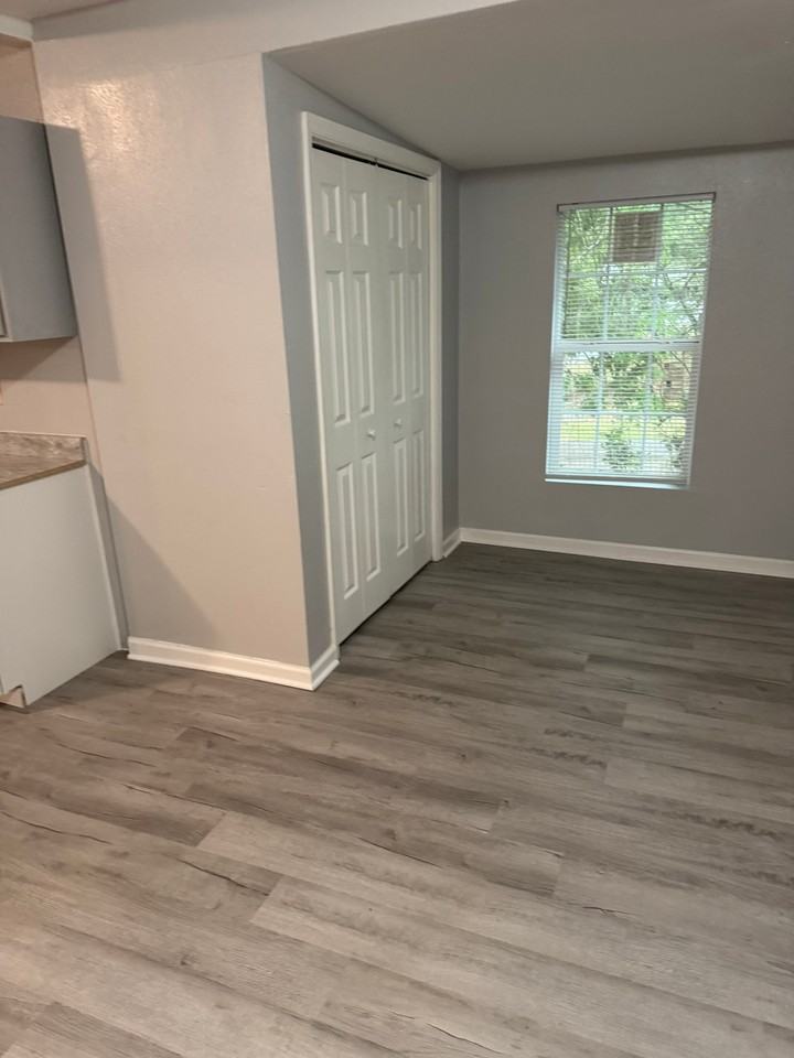 2332 Keith St - Photo 3 of 10