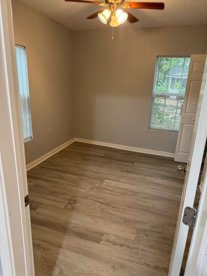 2332 Keith St - Photo 5 of 10