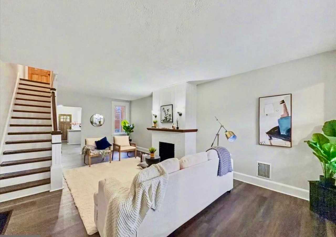 596 N Plum St - Photo 2 of 15