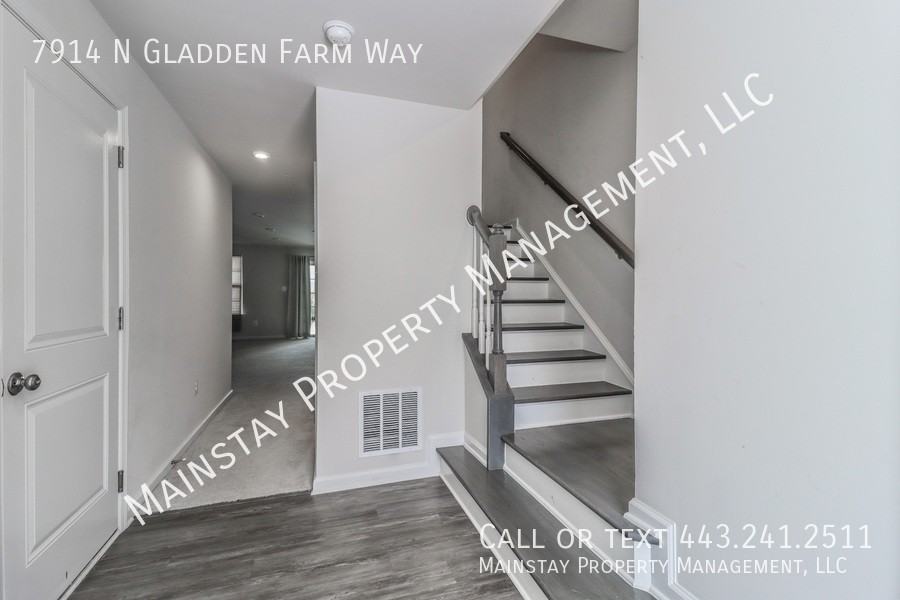 7914 N Gladden Farm Way - Photo 2 of 25