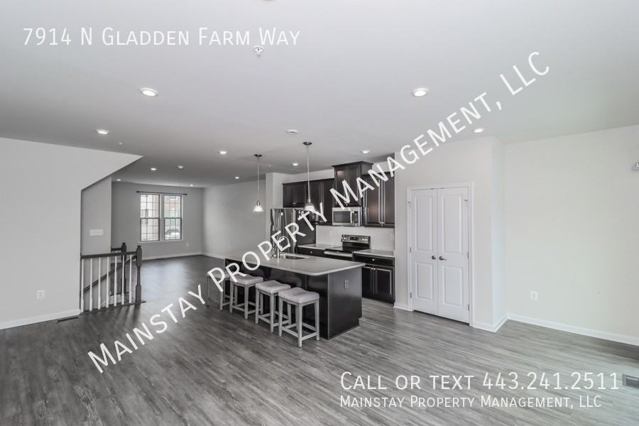 7914 N Gladden Farm Way - Photo 7 of 25