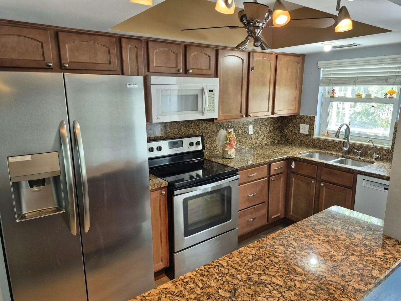 4939 Floramar Terrace, Unit 203 - Photo 3 of 15