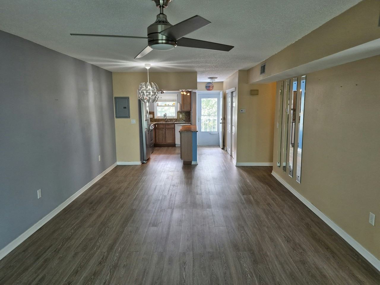 4939 Floramar Terrace, Unit 203 - Photo 5 of 15
