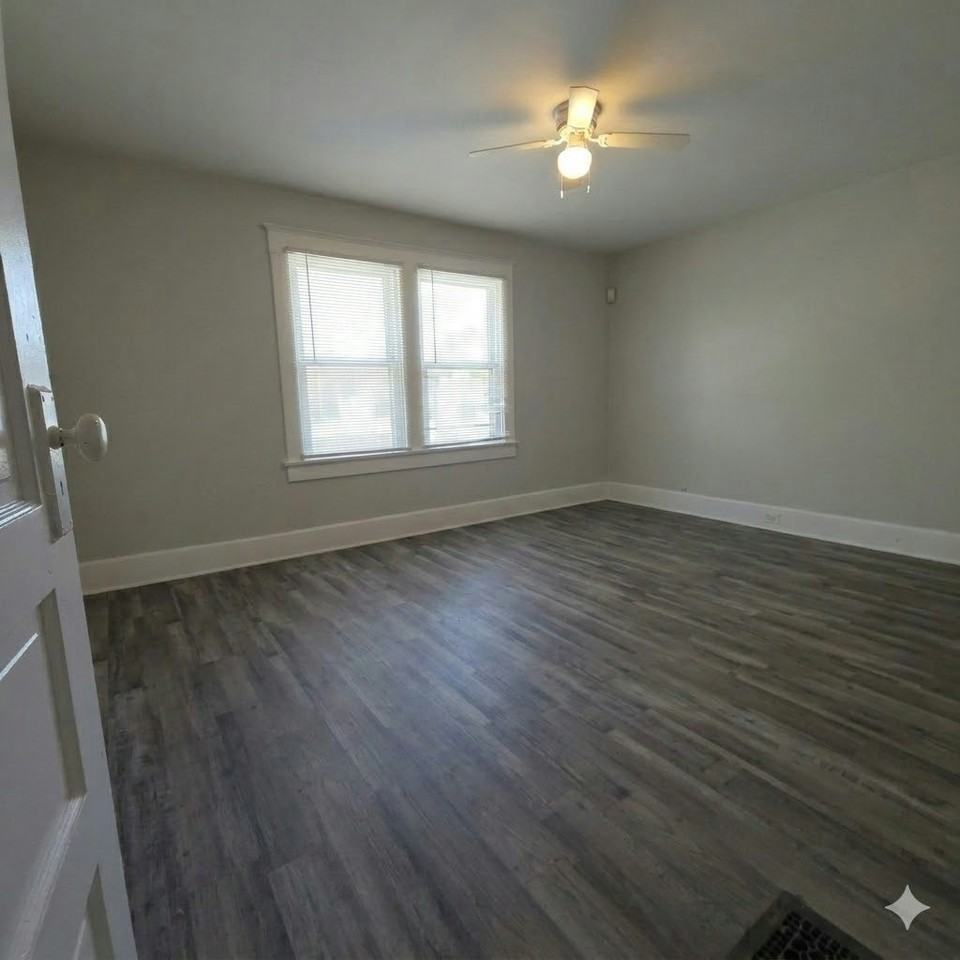 3031 Boulevard Place - Photo 4 of 13