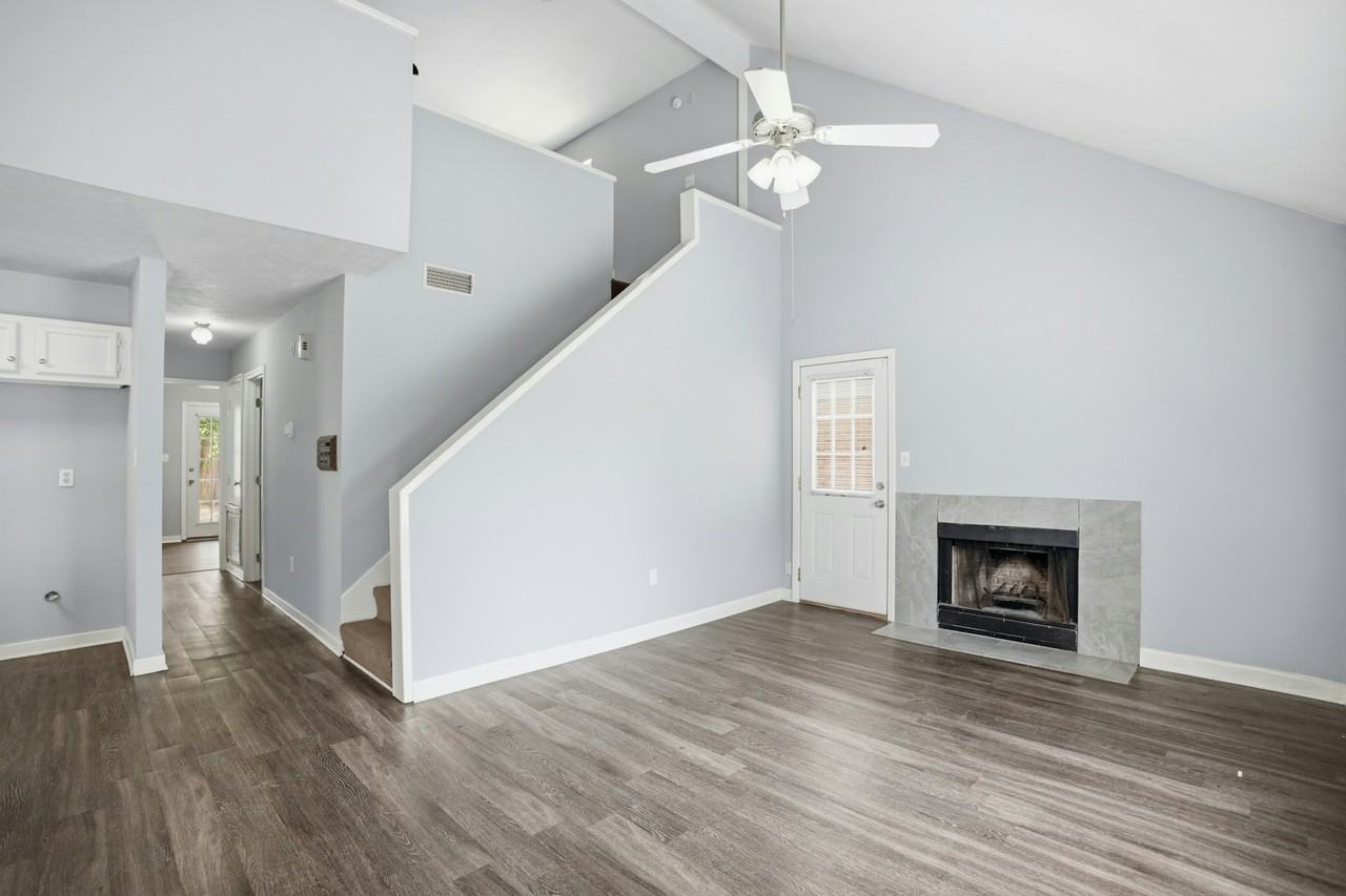 7028 Copper Cove - Photo 4 of 28
