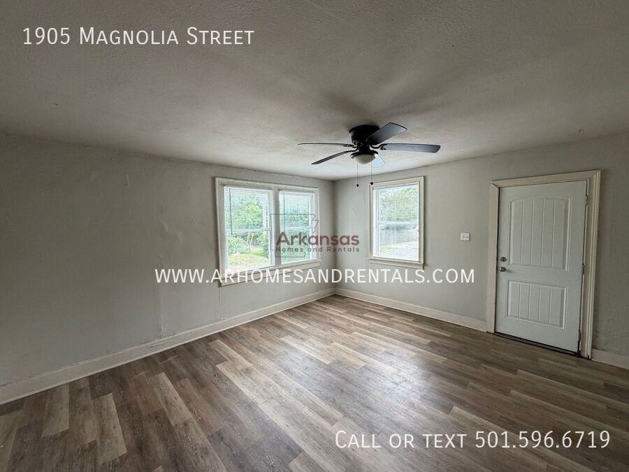 1905 N Magnolia St - Photo 2 of 7