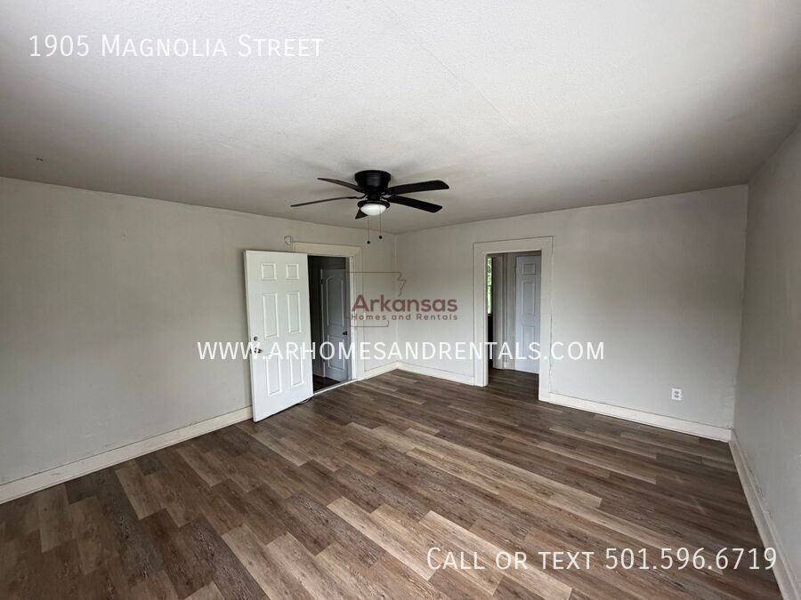 1905 N Magnolia St - Photo 3 of 7