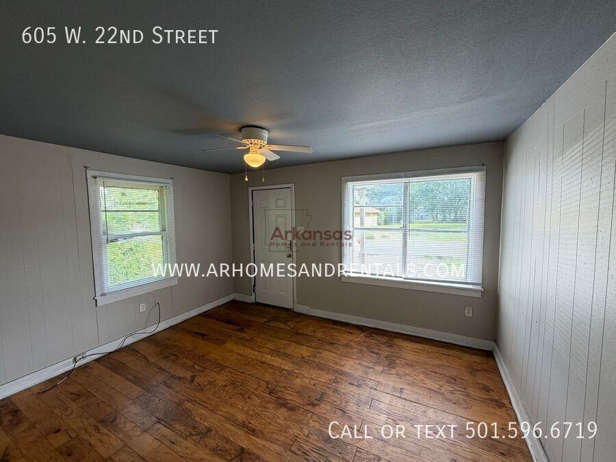 605 W 22nd St - Photo 2 of 10