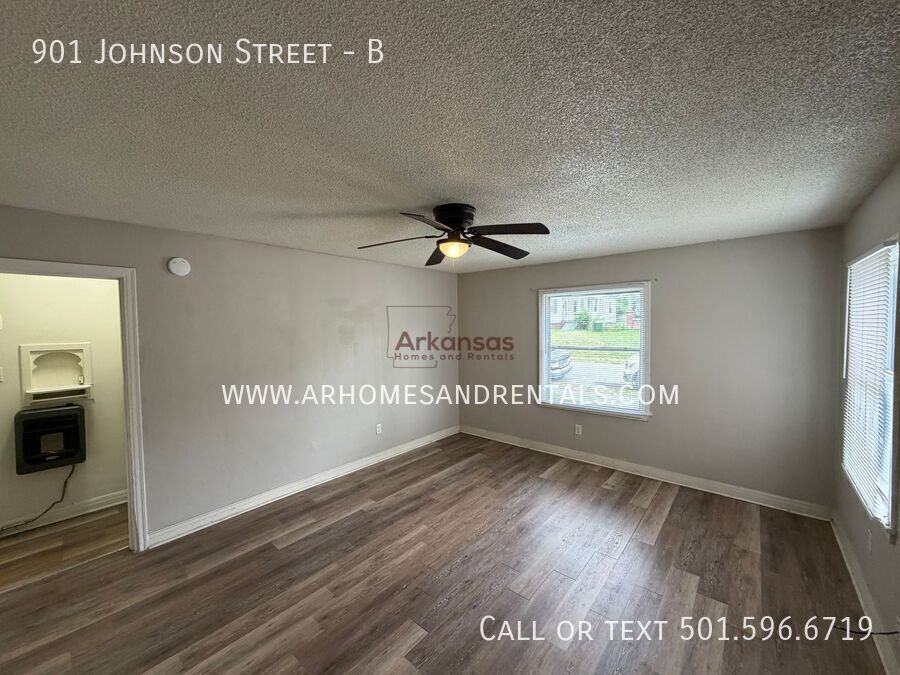 901 Johnson St #B - Photo 3 of 8